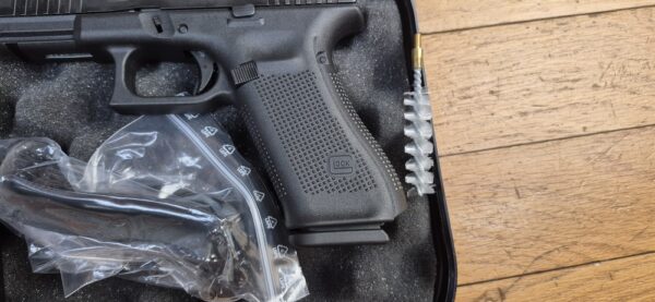 PRIX SPÉCIAL! New ! Glock 45 Gen5 FS "Crossover" - 2 chargeurs 17 coups - 9X19 - Compact, hybride et réussi ! - ARME NEUVE! – Image 3