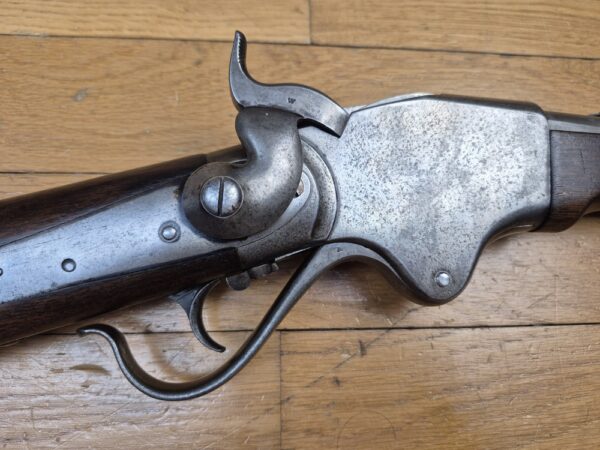 Mythique et très rare carabine Spencer M1865 (pas 1860 !) - Cal .56-50 - Arme de la cavalerie US, des indiens et de la Guerre de 1870 ! - Rare Fabrication Spencer à Boston - Très beaux bois et marquages - Mécanique parfaite - Canon impeccable - Arme de collection et de la grande Histoire en TBE ++ ! – Image 35