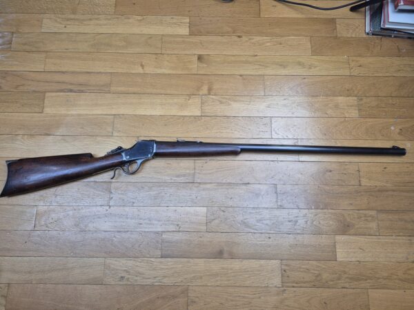 Exceptionnelle carabine Winchester modèle 1885 - Cal. 45-90 - 1er brevet de Browning ! - Spéciale bisons et TLD ! - Arme de 1899 - Très rare modèle High Wall Rond Receiver - Très beaux bois noyer américain - Boîtier bronzé d'origine TBE - Mécanique parfaite - Canon lourd Miroir - Bons marquages - Hausse Buck Horn forgée et dioptre Marble - TBE+ – Image 34