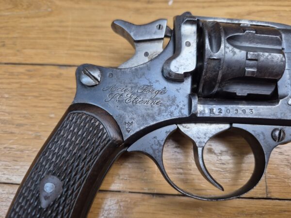 Revolver civil dit modèle 1892 d'ordonnance français – 8mm92 – Par Lamure et Gidrol – Qualité stéphanoise! – Rare catégorie D – A nettoyer mais BE / BE+ – Image 4