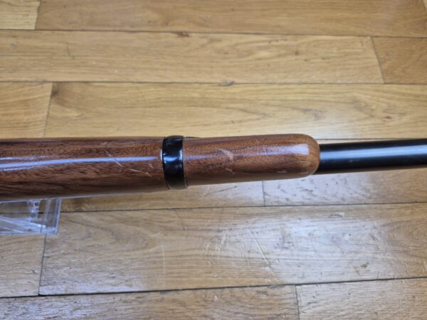  Splendide Carabine Springfield Trapdoor Model 1873 – Officer Model – Fabrication US par Harrington &Richardson – Arme de 1973 – Calibre 45-70 Gvt – L'arme de Little Big Horn – Finitions superbes – Bois de première qualité et pièces métalliques jaspées – Mécanique au top – Canon 22 pouces neuf – TBE+++ – Image 14