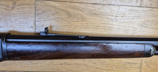 Belle et rare Winchester Model 1894 – Version rifle à canon octogonal (!) – Fabrication Winchester New Haven de ... 1896 ! – Une des toutes premières ! – Cal.38-55WCF PN! – POUDRE NOIRE – Beaux Bois – Canon superbe – Mécanisme intraitable – Très beaux marquages sur beau bronzage - Arme à nettoyer en excellent état ! – TBE + – Image 8