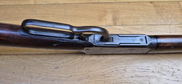 Belle et rare Winchester Model 1894 – Version rifle à canon octogonal (!) – Fabrication Winchester New Haven de ... 1896 ! – Une des toutes premières ! – Cal.38-55WCF PN! – POUDRE NOIRE – Beaux Bois – Canon superbe – Mécanisme intraitable – Très beaux marquages sur beau bronzage - Arme à nettoyer en excellent état ! – TBE + – Image 13