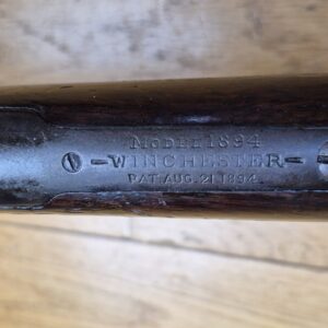 Belle et rare Winchester Model 1894 – Version rifle à canon octogonal (!) – Fabrication Winchester New Haven de ... 1896 ! – Une des toutes premières ! – Cal.38-55WCF PN! – POUDRE NOIRE – Beaux Bois – Canon superbe – Mécanisme intraitable – Très beaux marquages sur beau bronzage - Arme à nettoyer en excellent état ! – TBE +