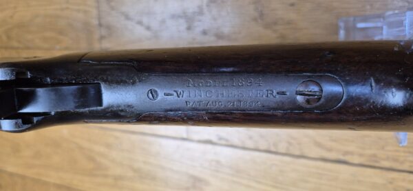 Belle et rare Winchester Model 1894 – Version rifle à canon octogonal (!) – Fabrication Winchester New Haven de ... 1896 ! – Une des toutes premières ! – Cal.38-55WCF PN! – POUDRE NOIRE – Beaux Bois – Canon superbe – Mécanisme intraitable – Très beaux marquages sur beau bronzage - Arme à nettoyer en excellent état ! – TBE +