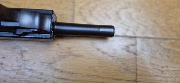 Très beau Pistolet Walther P38 - Fabrication Walther Zella Mehlis en Code AC - Arme d'octobre 1944 - Bronzage d'origine à 99,5% - Mécanique impeccable - Beau canon miroir - 100%  pièces d'origine - Mono-matricule sauf chargeur - Excellent état - TBE++ – Image 14
