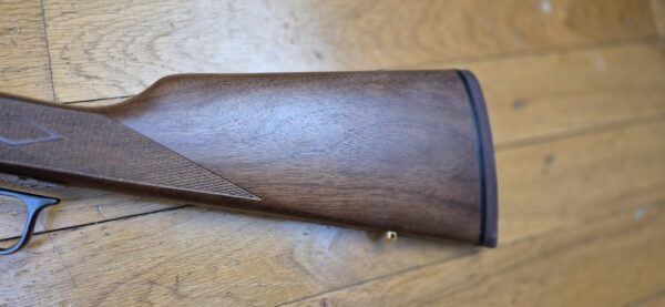 Superbe carabine à levier sous garde Marlin modèle 1894 S – Très rare série commémorative "Shérif Bat Masterson" - Exemplaire 031 sur 500 produites seulement - Arme de 1994 - Poinçon 'JM' pour Marlin par Marlin - Cal.44 mag – 9+1 coups – Bois de noyer de grade supérieur avec plaque de couche amortisseuse maison – Mécanique de rêve – Canon de 51 cm Micro-grooves somptueux – Boite d'origine et documents - Pièce d'exception en état neuf - TBE+++ – Image 27