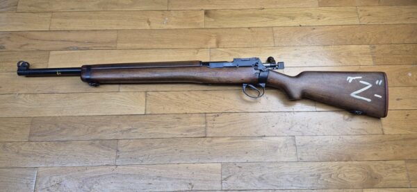 Beau Fusil Lee-Enfield N°8 MKI - Arme d'entrainement réglementaire britannique - Cal .22LR - Fabrication Fazakerley de 1952 - Bel exemplaire militaire "civilisé" - Dioptre militaire de qualité - Très beau canon et bonne mécanique - beau bois - TBE – Image 22