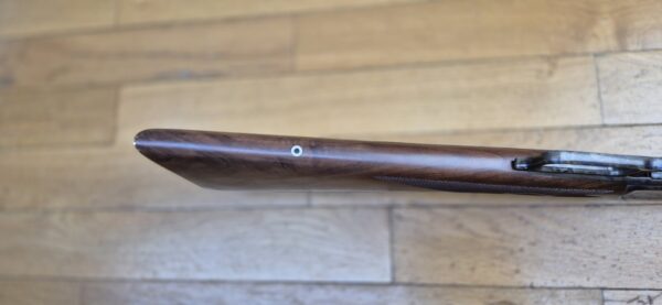 Exceptionnelle carabine à levier sous garde Marlin modèle 1894 S – Rare série commémorative "1894 CENTURY LIMITED" - Exemplaire 2.152 sur 2.500 produites seulement - Arme de 1994 - Poinçon 'JM' pour Marlin par Marlin - Cal. .44-40WCF – 9+1 coups – Bois de noyer de grade supérieur – Mécanique de rêve – Canon de 62 cm Micro-grooves somptueux – Boite d'origine en TBE ausssi et documents - Pièce d'exception en état neuf - TBE+++ – Image 9