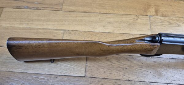 Très jolie carabine Lebel scolaire ou d'enfant – Rare en calibre 22LR ! (et pas bosquette !) – Arme d'artisan stéphanois – Très bonne mécanique – Très beaux bois et bronzage d'origine – "mono- matricule" – Hausse de 25 à 200m – Le charme des préaux de la III° dans un calibre rare pour ce modèle – TBE ++ – Image 15