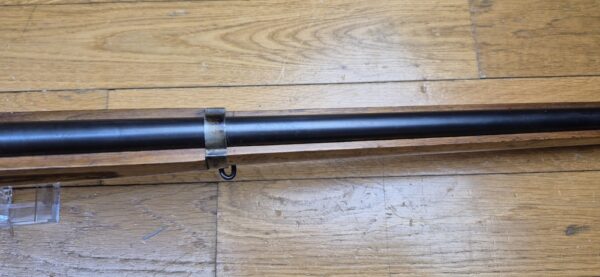 Très jolie carabine Lebel scolaire ou d'enfant – Rare en calibre 22LR ! (et pas bosquette !) – Arme d'artisan stéphanois – Très bonne mécanique – Très beaux bois et bronzage d'origine – "mono- matricule" – Hausse de 25 à 200m – Le charme des préaux de la III° dans un calibre rare pour ce modèle – TBE ++ – Image 18