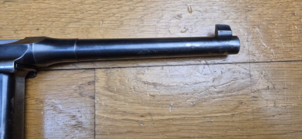 Très rare pistolet automatique C96 type Schnellfeuer "dit 712" – Cal. 7.63 Mauser – Rare exemplaire utilisé par la Wehrmacht ou la SS – Arme mythique – Un des tout derniers produits – Sélecteur de type Westinger – 100% mono-matricule – Chargeur Mauser 10 coups conforme – Étui artisanal 2°GM – TBE++ –  Catégorie A2 – Export EXCLUSIVEMENT! – Image 19