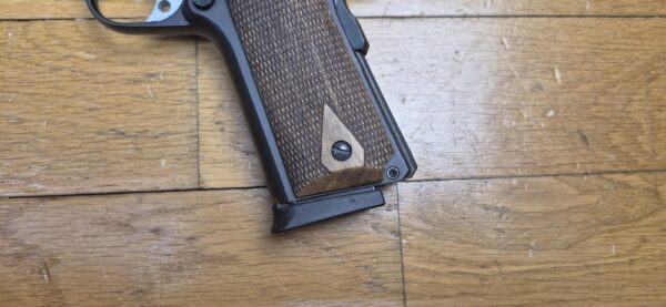 Très beau Pistolet Tanfoglio - Modèle 1911 Witness Custom - Cal.45 ACP - Tout acier - Plaquettes impeccables - Excellente mécanique et esthétique - Canon superbe - Deux chargeurs et mallette d'origine - Un des meilleurs rapports qualité / Prix du marché - TBE+ – Image 3
