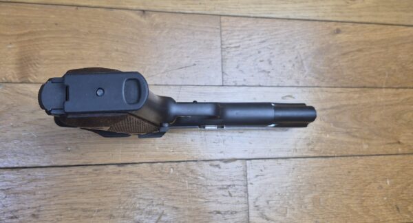 Très beau Pistolet Tanfoglio - Modèle 1911 Witness Custom - Cal.45 ACP - Tout acier - Plaquettes impeccables - Excellente mécanique et esthétique - Canon superbe - Deux chargeurs et mallette d'origine - Un des meilleurs rapports qualité / Prix du marché - TBE+ – Image 6