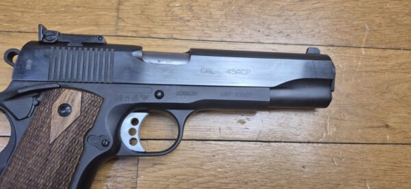 Très beau Pistolet Tanfoglio - Modèle 1911 Witness Custom - Cal.45 ACP - Tout acier - Plaquettes impeccables - Excellente mécanique et esthétique - Canon superbe - Deux chargeurs et mallette d'origine - Un des meilleurs rapports qualité / Prix du marché - TBE+ – Image 15