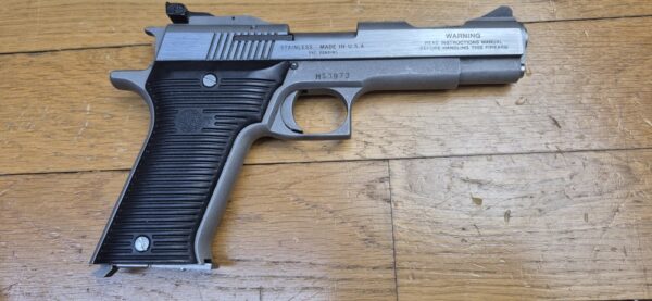 Peu Courant et beau pistolet Automag II - Calibre 22Magnum - Fabrication AMT - Acier Inox de A à Z - En 4 1/2 pouces - Excellent état mécanique - 2 chargeurs - TBE+ – Image 15