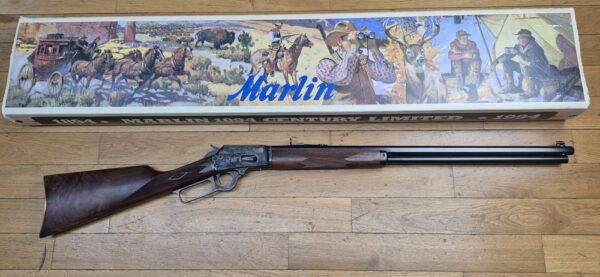 Exceptionnelle carabine à levier sous garde Marlin modèle 1894 S – Rare série commémorative "1894 CENTURY LIMITED" - Exemplaire 2.152 sur 2.500 produites seulement - Arme de 1994 - Poinçon 'JM' pour Marlin par Marlin - Cal. .44-40WCF – 9+1 coups – Bois de noyer de grade supérieur – Mécanique de rêve – Canon de 62 cm Micro-grooves somptueux – Boite d'origine en TBE ausssi et documents - Pièce d'exception en état neuf - TBE+++