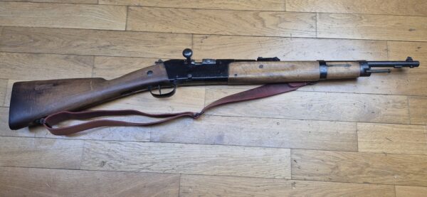 Peu courant Mousqueton Lebel 1886-93 R35 - Cal. 8x51 Lebel - Canon de Châtellerault en 1939 - Arme en excellent état - Très bonne mécanique - Canon miroir - Catégorie D - TBE+ – Image 2