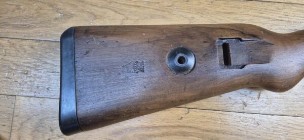 Belle carabine K98 - Période III° Reich - Code BYF 43 - Fabrication Mauser Oberndorf de 1943 - Mono-matricule - Superbe état mécanique - Crosse réparée - Beau canon - Très belle rayures - Belle arme 100% période - TBE – Image 4
