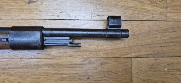 Belle carabine K98 - Période III° Reich - Code BYF 43 - Fabrication Mauser Oberndorf de 1943 - Mono-matricule - Superbe état mécanique - Crosse réparée - Beau canon - Très belle rayures - Belle arme 100% période - TBE – Image 9