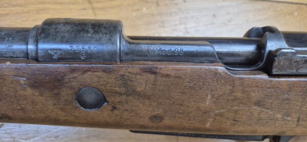 Belle carabine K98 - Période III° Reich - Code BYF 43 - Fabrication Mauser Oberndorf de 1943 - Mono-matricule - Superbe état mécanique - Crosse réparée - Beau canon - Très belle rayures - Belle arme 100% période - TBE – Image 29
