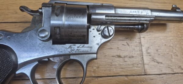 Bon revolver réglementaire Modèle 1873 - calibre 11mm73 - intégralement mono matricule - Encore du jaune paille - MAS en 1878 - Bonne mécanique, beau canon et belles chambres - BE – Image 5