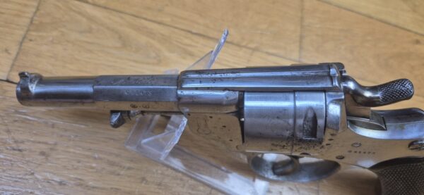 Bon revolver réglementaire Modèle 1873 - calibre 11mm73 - intégralement mono matricule - Encore du jaune paille - MAS en 1878 - Bonne mécanique, beau canon et belles chambres - BE – Image 11
