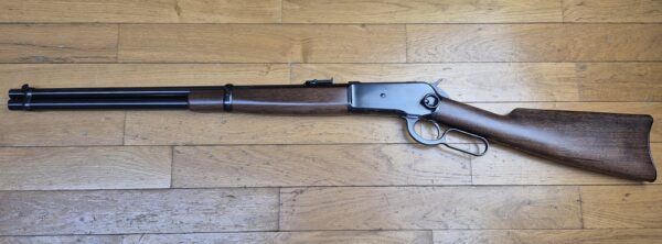Superbe et Rare carabine à levier sous garde Browning Modèle1886 - La meilleure de TOUTES les fabrications modernes de la 1886 "Winchester" - Cal 45-70Gvt - Rare fabrication du centenaire en Grade I rifles par Miroku - Boite d'origine et manuel - 7.000 exemplaires seulement - Arme d'exception - État absolu de neuf ! - TBE+++ – Image 3