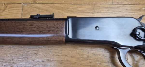Superbe et Rare carabine à levier sous garde Browning Modèle1886 - La meilleure de TOUTES les fabrications modernes de la 1886 "Winchester" - Cal 45-70Gvt - Rare fabrication du centenaire en Grade I rifles par Miroku - Boite d'origine et manuel - 7.000 exemplaires seulement - Arme d'exception - État absolu de neuf ! - TBE+++ – Image 6