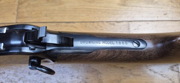 Superbe et Rare carabine à levier sous garde Browning Modèle1886 - La meilleure de TOUTES les fabrications modernes de la 1886 "Winchester" - Cal 45-70Gvt - Rare fabrication du centenaire en Grade I rifles par Miroku - Boite d'origine et manuel - 7.000 exemplaires seulement - Arme d'exception - État absolu de neuf ! - TBE+++ – Image 12