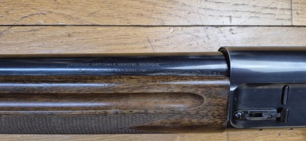 Iconique Fusil semi automatique Browning Auto 5 - Cal 12/70 - 2+1 Catégorie C - Arme de 1972 en excellent état -  Splendide canon - Mécanisme intraitable - Belles finitions - Très peu servi -  TBE ++ – Image 30