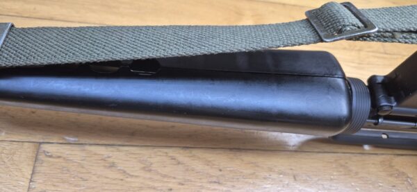 Splendide et Rare carabine M16 A1 - Arme réglementaire "US Governement Property" - Fabrication Colt de 1973 ! -  Époque guerre du Vietnam - Calibre 5.56 Otan - Arme mythique du XX° siècle - Canon et mécanique parfaits - Excellent état esthétique - TBE++ – Image 20