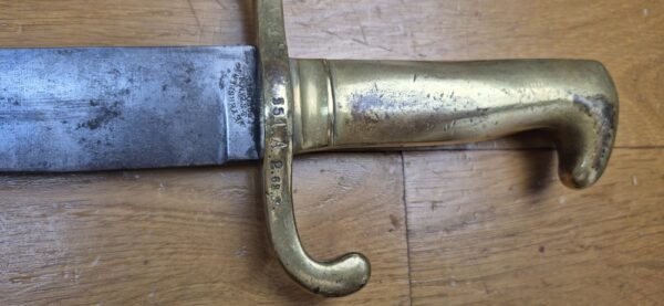 Splendide et peu courant glaive d'artillerie prussien dit Seitengewehr 1864 - Arme des guerres de 1870/71 et 1914-1918 - Fabrication Weyersberg à Solingen - Arme prussienne de 1889 - 51° d'artillerie de Strasbourg ! -  Rare mono-matricule arme et fourreau  - TBE/TBE+ – Image 10