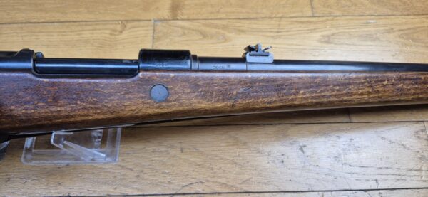 Peu courante carabine des Douanes "ZollKarabiner" Heym 1952 - Arme rare de la période avant la re-crétion de la Bundeswher en 1955 - Cal. 8x57 IS -  Fabrication ultra qualitative de Heim -  Mécanique et ajustements parfaits - Canon superbe - Mono-matricule - Dernière représentante du système 98 en Allemagne - Rare arme réglementaire en TBE++ – Image 5