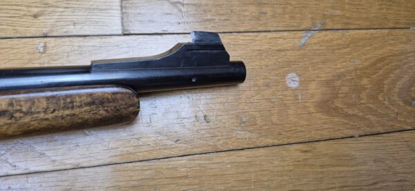 Peu courante carabine des Douanes "ZollKarabiner" Heym 1952 - Arme rare de la période avant la re-crétion de la Bundeswher en 1955 - Cal. 8x57 IS -  Fabrication ultra qualitative de Heim -  Mécanique et ajustements parfaits - Canon superbe - Mono-matricule - Dernière représentante du système 98 en Allemagne - Rare arme réglementaire en TBE++ – Image 8