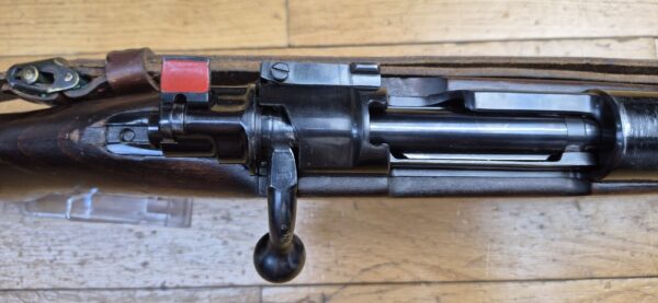Peu courante carabine des Douanes "ZollKarabiner" Heym 1952 - Arme rare de la période avant la re-crétion de la Bundeswher en 1955 - Cal. 8x57 IS -  Fabrication ultra qualitative de Heim -  Mécanique et ajustements parfaits - Canon superbe - Mono-matricule - Dernière représentante du système 98 en Allemagne - Rare arme réglementaire en TBE++ – Image 15