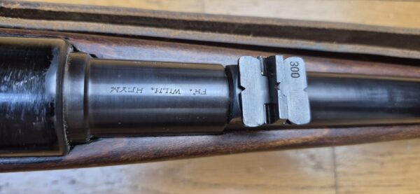 Peu courante carabine des Douanes "ZollKarabiner" Heym 1952 - Arme rare de la période avant la re-crétion de la Bundeswher en 1955 - Cal. 8x57 IS -  Fabrication ultra qualitative de Heim -  Mécanique et ajustements parfaits - Canon superbe - Mono-matricule - Dernière représentante du système 98 en Allemagne - Rare arme réglementaire en TBE++ – Image 17