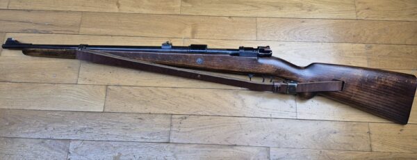 Peu courante carabine des Douanes "ZollKarabiner" Heym 1952 - Arme rare de la période avant la re-crétion de la Bundeswher en 1955 - Cal. 8x57 IS -  Fabrication ultra qualitative de Heim -  Mécanique et ajustements parfaits - Canon superbe - Mono-matricule - Dernière représentante du système 98 en Allemagne - Rare arme réglementaire en TBE++ – Image 20