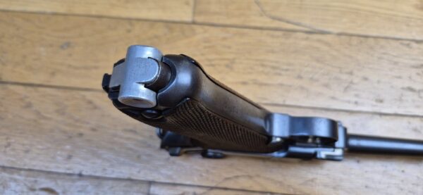 Très beau Pistolet Luger P08 - Fabrication "S/42" par Mauser - Très rare exemplaire en "G" pour 1935 - Carcasse type 1908-1918 non encore renforcée post 1936 - Un des 54.070 produits en 1935 - Arme rare - TBE+ – Image 8