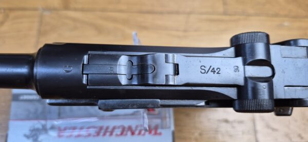 Très beau Pistolet Luger P08 - Fabrication "S/42" par Mauser - Très rare exemplaire en "G" pour 1935 - Carcasse type 1908-1918 non encore renforcée post 1936 - Un des 54.070 produits en 1935 - Arme rare - TBE+ – Image 21