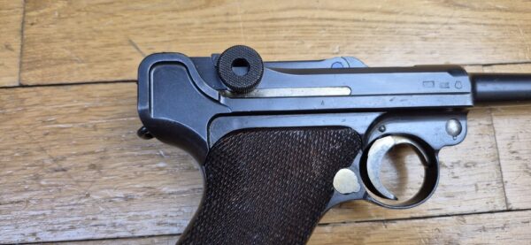 Très beau Pistolet Luger P08 - Fabrication "S/42" par Mauser - Très rare exemplaire en "G" pour 1935 - Carcasse type 1908-1918 non encore renforcée post 1936 - Un des 54.070 produits en 1935 - Arme rare - TBE+ – Image 24