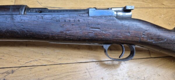Peu courant Fusil Mauser Espagnol M1893 - Calibre d'origine 7x57 Mauser (rare) - Configuration règlementaire - Oviedo 1928 - Très bon état mécanique et bon canon -  Bronzage d'origine à 95% - Une arme surprenamment moderne - TBE – Image 26