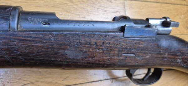 Peu courant Fusil Mauser Espagnol M1893 - Calibre d'origine 7x57 Mauser (rare) - Configuration règlementaire - Oviedo 1928 - Très bon état mécanique et bon canon -  Bronzage d'origine à 95% - Une arme surprenamment moderne - TBE – Image 27