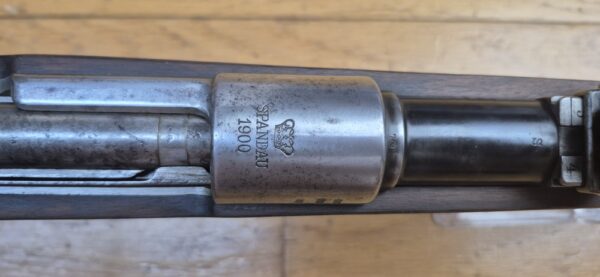 Magnifique fusil G98 - Gewehr 1898 - Arsenal Spandau en 1900 - Calibre d'origine 8x57 IS - Intégralement Mono matricule sauf la baguette conforme - Bretelle cuir marron d'origine -  Attribution prestigieuse au 1er Grenadier Kronprinz "1. R. 4. 150."- TBE+ – Image 19