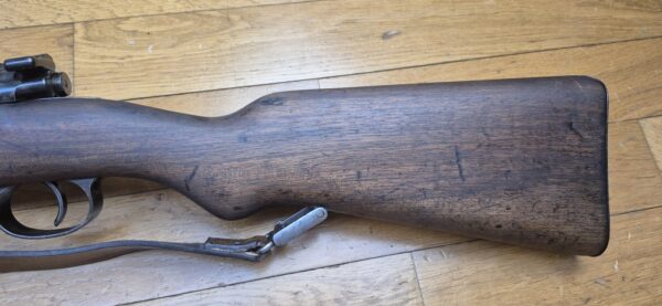 Magnifique fusil G98 - Gewehr 1898 - Arsenal Spandau en 1900 - Calibre d'origine 8x57 IS - Intégralement Mono matricule sauf la baguette conforme - Bretelle cuir marron d'origine -  Attribution prestigieuse au 1er Grenadier Kronprinz "1. R. 4. 150."- TBE+ – Image 26