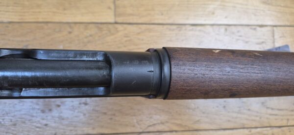 Transitoire Mas 36 doté de l'alidade de visée du Mas 36-51- Mono-matricule bois, magasin, boitier, canon - Culasse muette - Calibre d'origine 7.5 MAS -  Mécanique et bois en TBE - Canon superbe -  Arme de début 1954 - Plus que probable Mas 36 LG 48 transformé au standard 36-51 - Intéressante et peu courante variante ! - TBE+ – Image 18