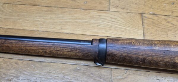 Très beau fusil de compétition Mauser suédois M96 - Fabrication Carl Gustav de 1919 - Cal. d'origine 6.5x55 Suédois -  Magasin limité à un coup (réversible - 5 coups) - Famille Mauser 1893 - Hausse de précision - Mécanique suédoise - Bronzage 97% - Canon superbe - Arme de concours - Catégorie D - TBE+ – Image 34