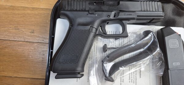 PRIX SPÉCIAL! Pistolet Glock 17 Gen5 FS MOS - chargeurs 17 coups - Cal. 9X19 - Le grand classique en point rouge ! - ARME NEUVE ! – Image 3
