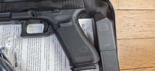 PRIX SPÉCIAL! Pistolet Glock 17 Gen5 FS MOS - chargeurs 17 coups - Cal. 9X19 - Le grand classique en point rouge ! - ARME NEUVE ! – Image 7