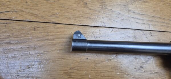 Exceptionnel Pistolet Luger P04 de Marine - Empire allemand 1ière Guerre mondiale - Arme de la 5° livraison de 8.000 armes en 1916-1917 - Cal. 9x19 - Arme en état d'exception mono-matricule jusqu'au chargeur inclus - Un des 34.000 P04 en tout - Excellent état mécanique - État esthétique superbe - Tout dernier modèle de la DMW en 1917 - Pièce très rare et summum de collection - TBE+++ – Image 10